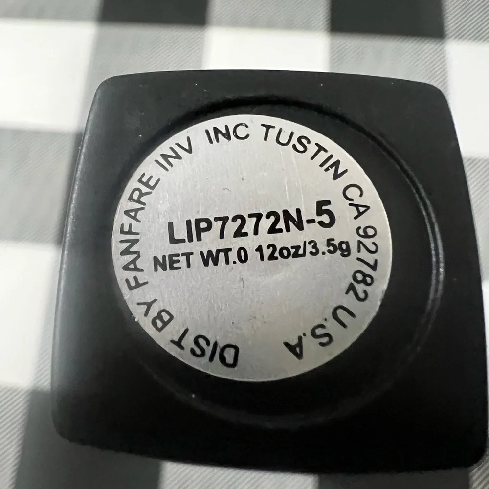 Amuse Matte Lips LIP 7272N-8 Lipstick 0.12oz/3.5g NEW‎